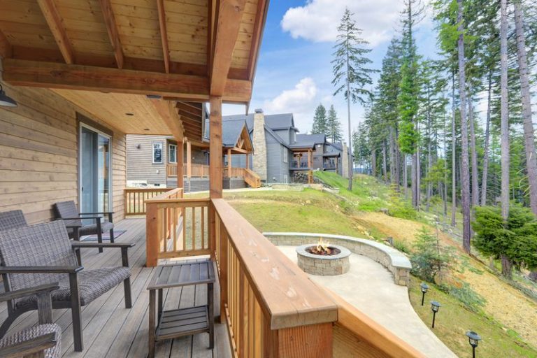 Tips for Keeping Your Backyard Cozy and Relaxing