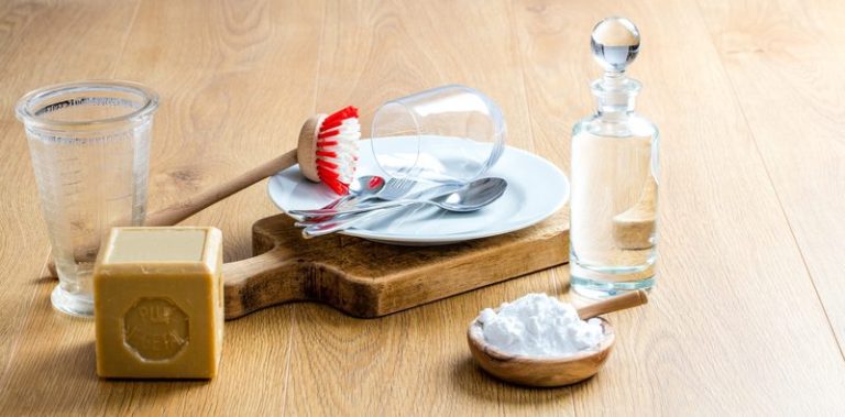 Everyday Uses for Baking Soda Besides Cooking