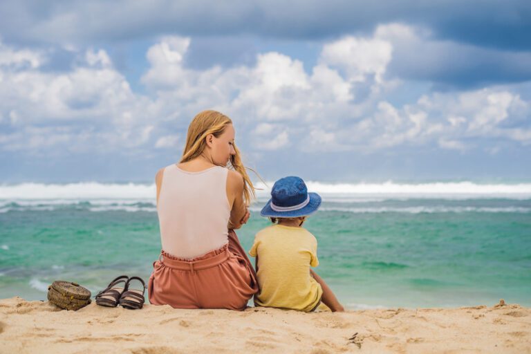 Items You Can’t Forget When Going to the Beach With Your Kids